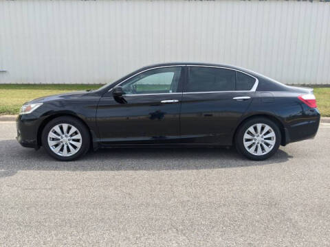 2014 Honda Accord for sale at TNK Autos in Inman KS