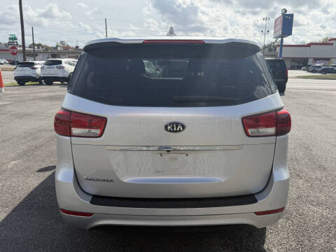 2016 Kia Sedona L