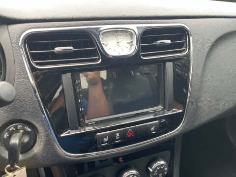 2013 Chrysler 200 S