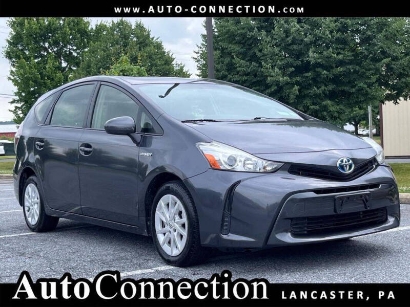 2016 Toyota Prius v Two