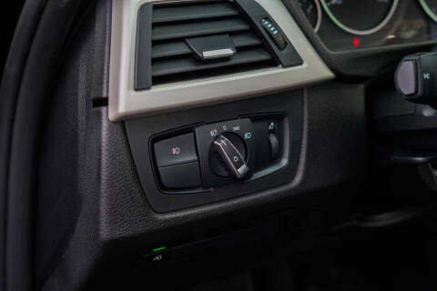 2018 BMW 3 Series 320i xDrive