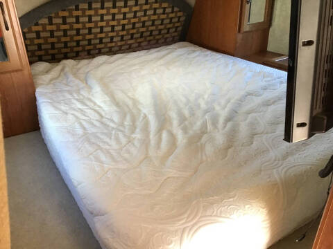 2012 Eagle Cap Adventurer 995 / 20ft