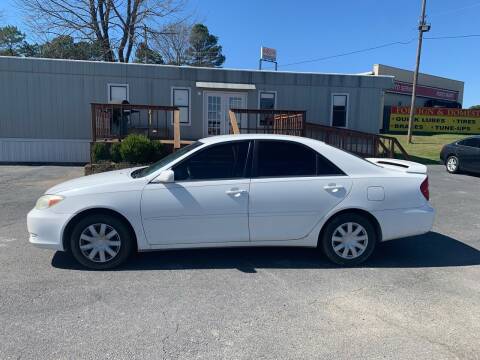 2004 Toyota Camry for sale at BRYANT AUTO SALES in Bryant AR