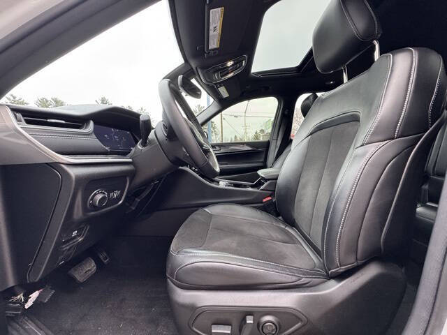 2022 Jeep Grand Cherokee Altitude