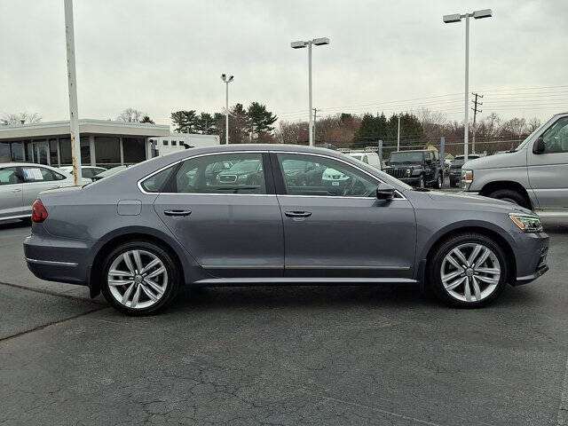 2017 Volkswagen Passat 1.8T SEL Premium