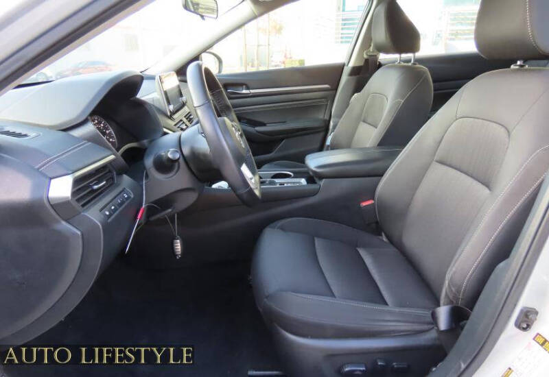 2021 Nissan Altima 2.5 SV