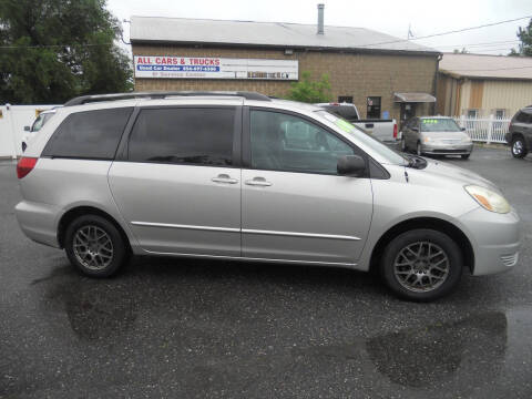 2005 Toyota Sienna LE 8 Passenger