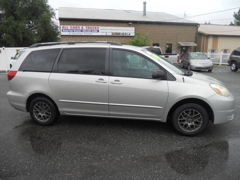 2005 Toyota Sienna LE 8 Passenger