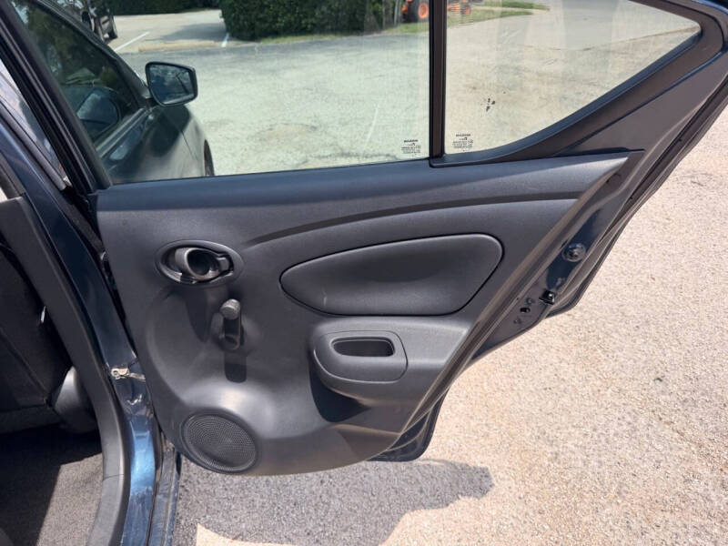 2016 Nissan Versa 1.6 S