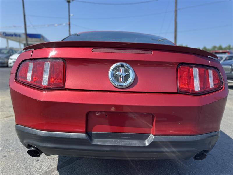 2011 Ford Mustang V6