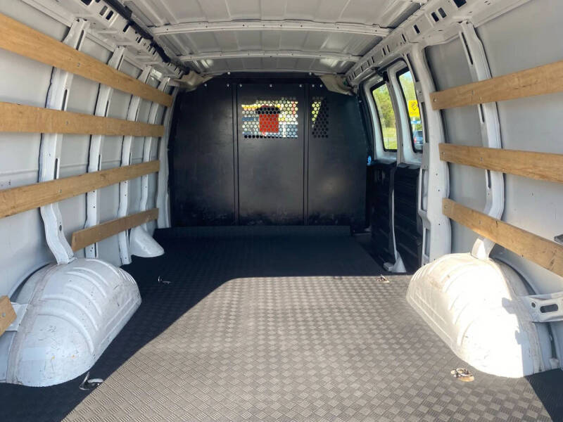 2021 Chevrolet Express 2500