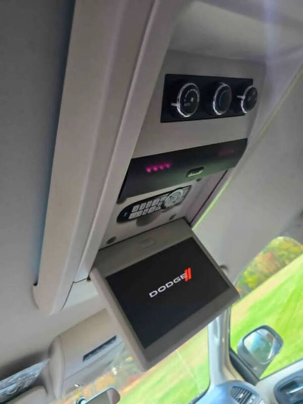 2011 Dodge Grand Caravan Crew