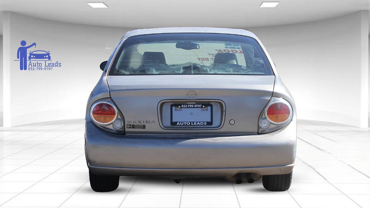 2002 Nissan Maxima GXE photo 11