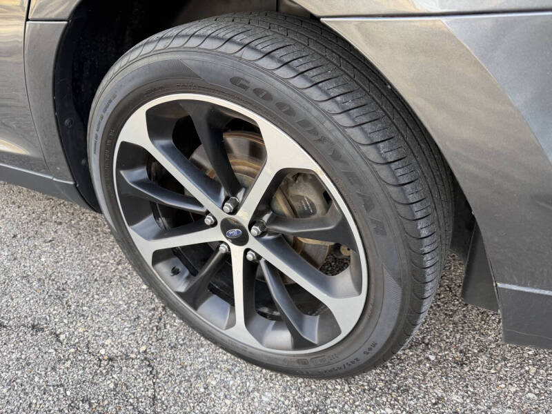 2016 Ford Taurus SHO