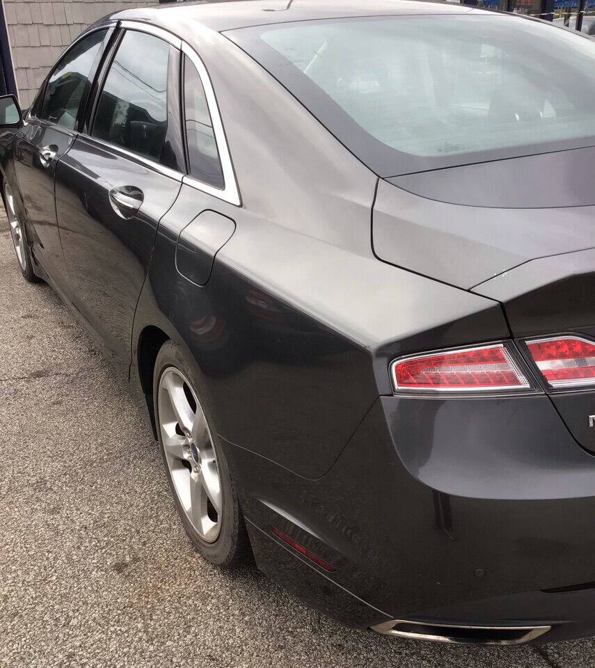 Black 2015 Lincoln MKZ Base 4dr Sedan 6