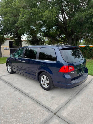 2013 Volkswagen Routan SEL Premium