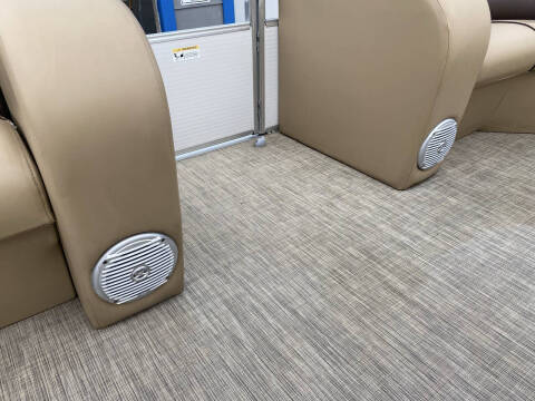 2018 Lowe Boats SS 210