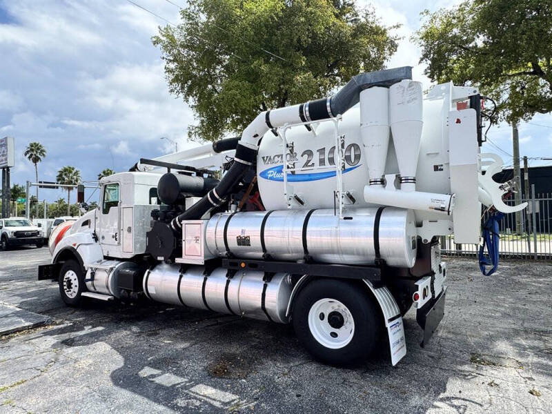 2014 Kenworth T4 Series