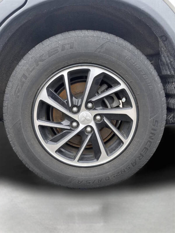 2022 Mitsubishi Eclipse Cross ES