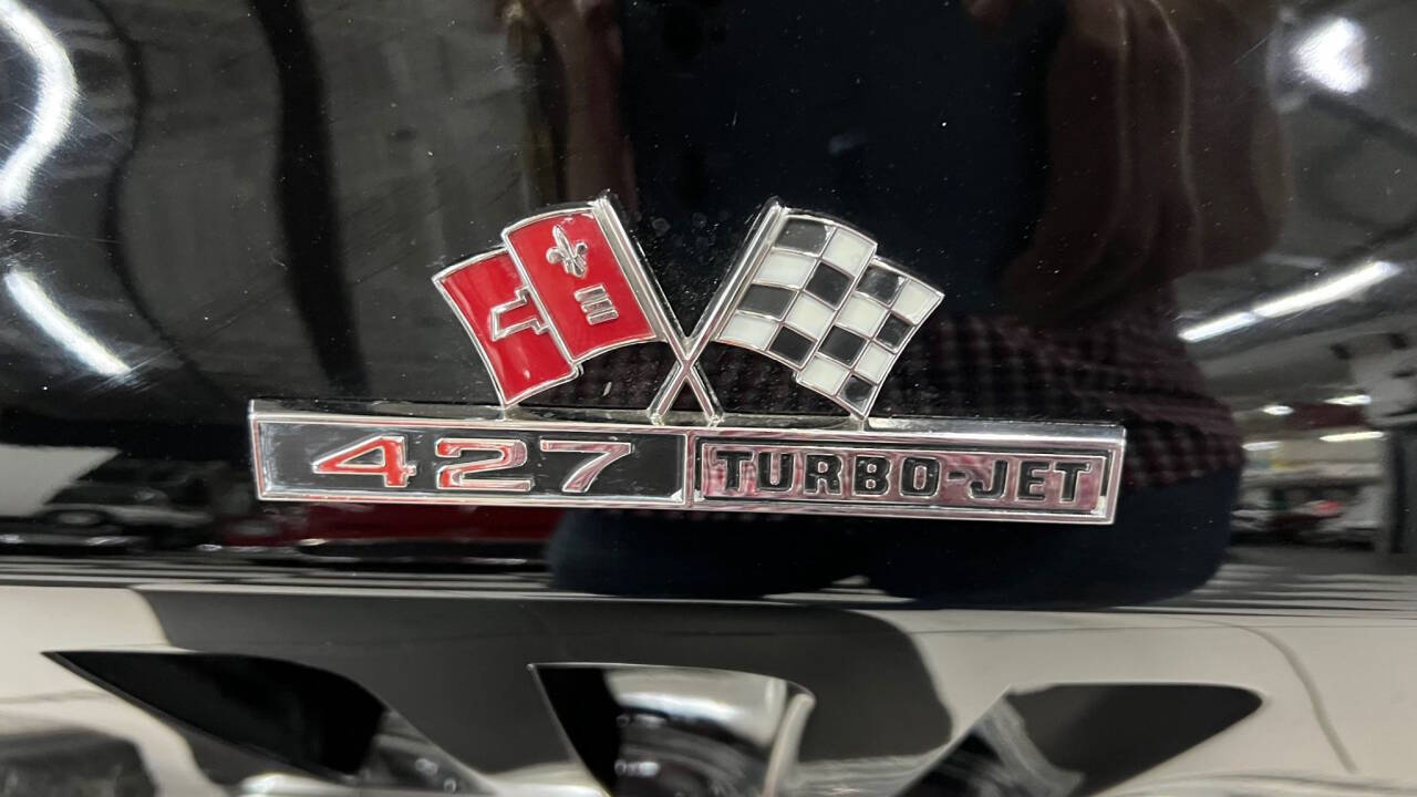 1966 Chevrolet Corvette 36