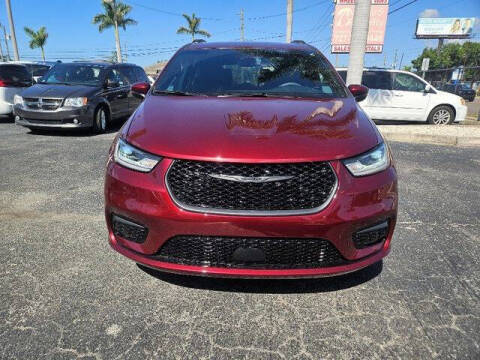 2023 Chrysler Pacifica Touring L