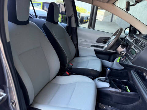 2014 Toyota Prius c One