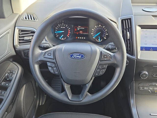 2020 Ford Edge SE