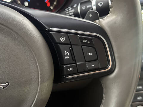 2017 Jaguar XE 25t Premium