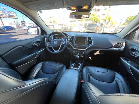 2017 Jeep Cherokee Overland