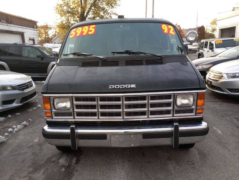 1992 Dodge Ram Van's photo