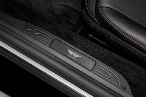 2025 Aston Martin Vantage