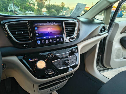 2017 Chrysler Pacifica Touring