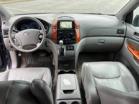 2009 Toyota Sienna XLE