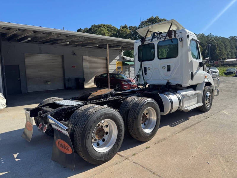 2016 Freightliner Cascadia