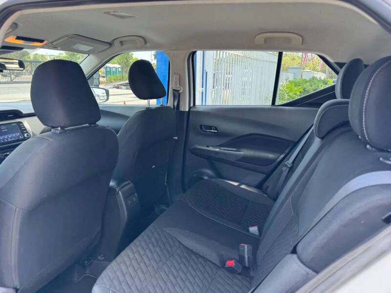 2021 Nissan Kicks SV