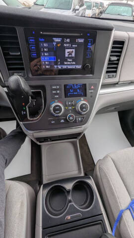 2017 Toyota Sienna