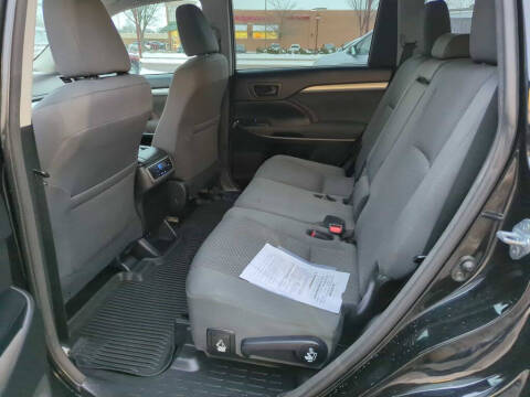 2017 Toyota Highlander LE