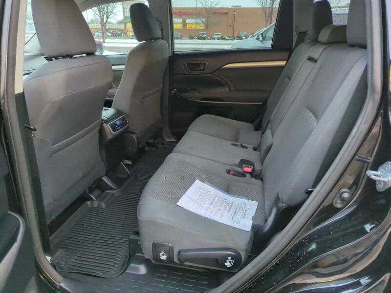 2017 Toyota Highlander LE