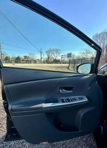 2012 Toyota Prius v Three