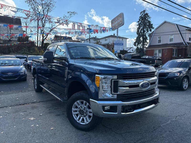 2017 Ford F-250 Super Duty XLT photo 10