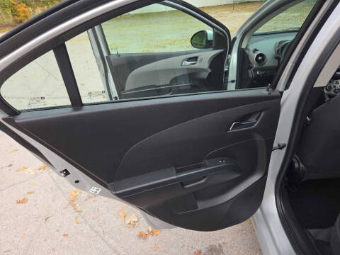 2016 Chevrolet Sonic LT Auto