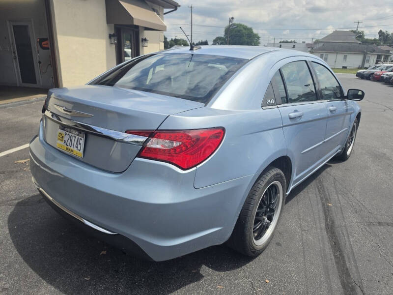 2012 Chrysler 200 LX