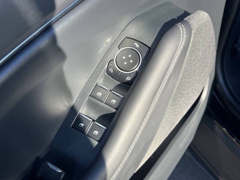 2023 Ford Mustang Mach-E Select