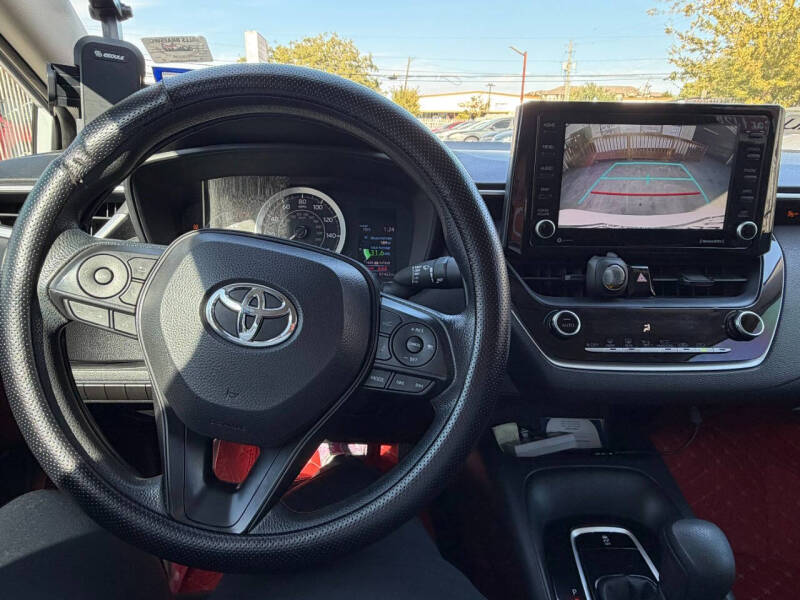 2022 Toyota Corolla LE