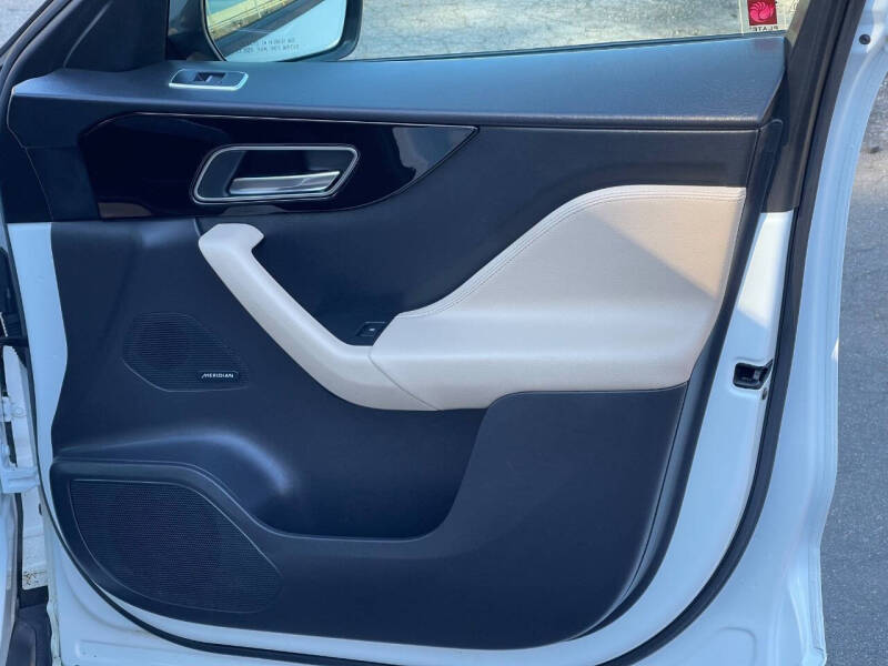 2017 Jaguar F-PACE 35t Premium