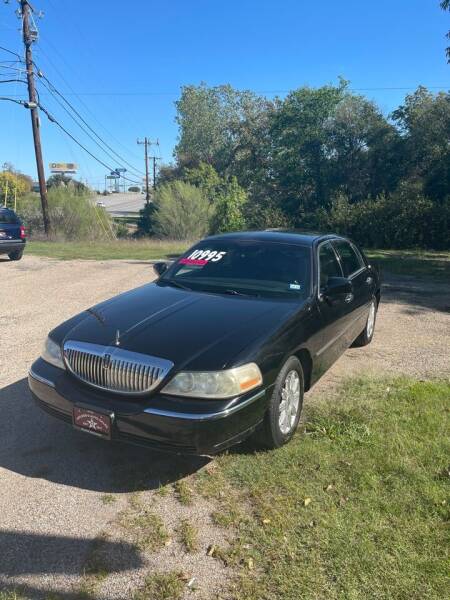 2009 Lincoln Town Car for sale at Holders Auto Sales in Waco TX