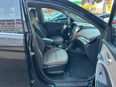 2017 Hyundai Santa Fe SE