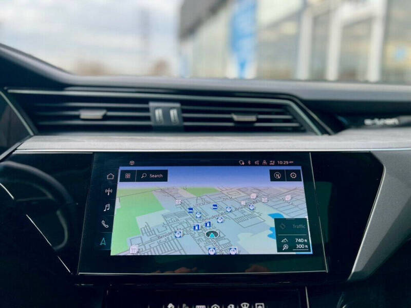 2024 Audi Q8 e-tron quattro Prestige