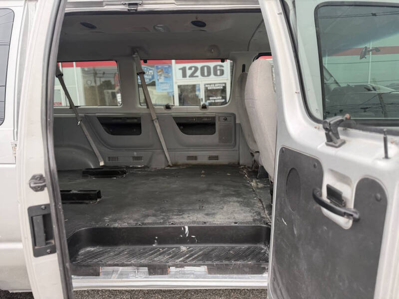 2010 Ford E-Series E-350 SD XL