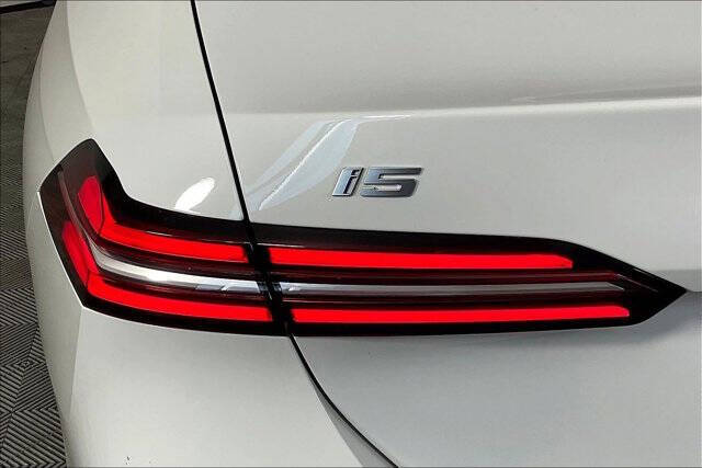 2024 BMW i5 eDrive40